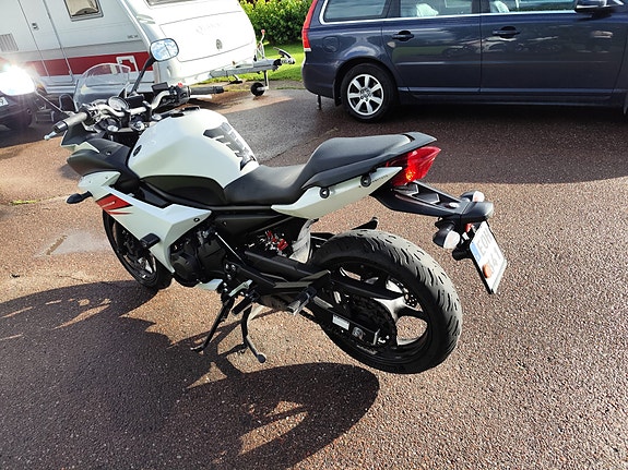 Yamaha XJ6 Diversion F 2 of 10