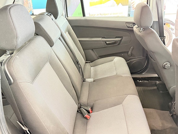 Opel Zafira 8 of 12