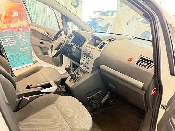 Opel Zafira 7 of 12