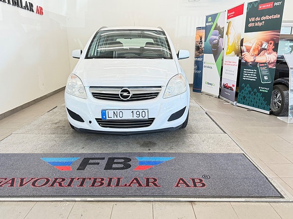 Opel Zafira 3 of 12