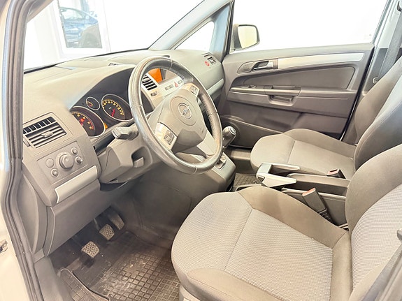 Opel Zafira 6 of 12