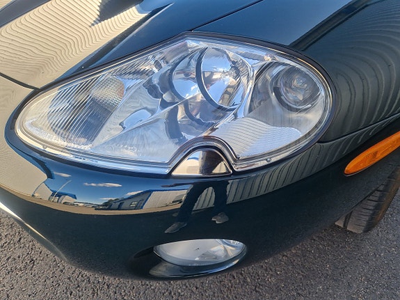 Jaguar XK 19 of 22