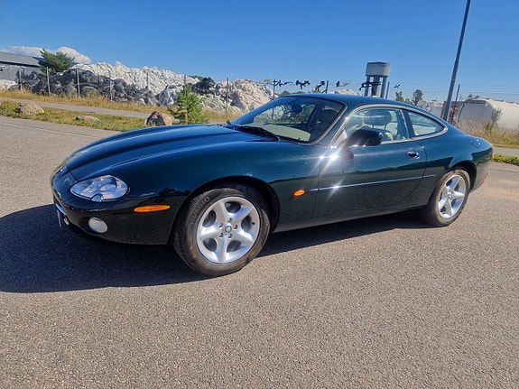 Jaguar XK 7 of 22