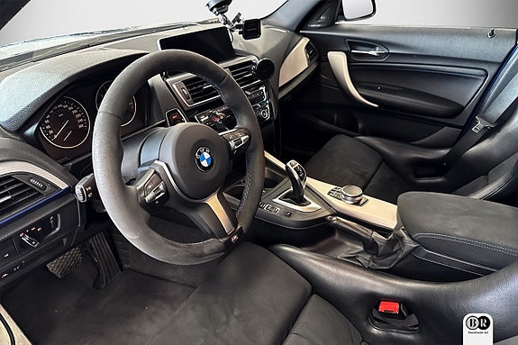 BMW M140i 7 of 20