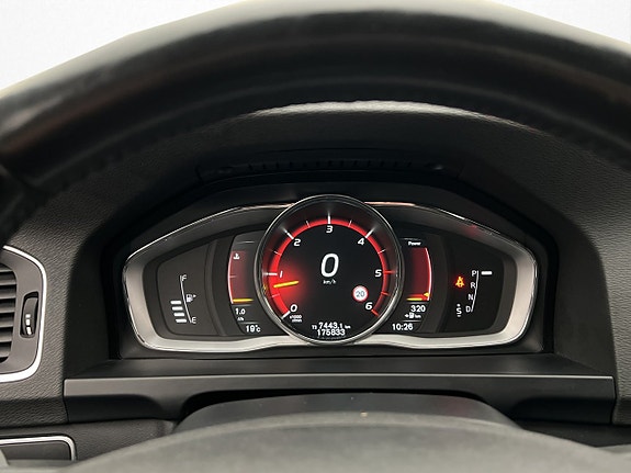 Volvo S60 Cross Country 13 of 29