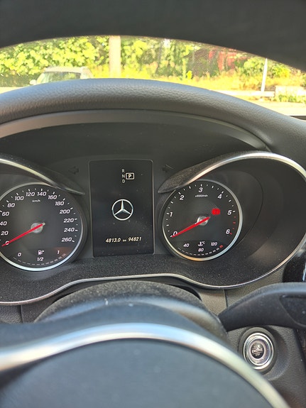 Mercedes-Benz C220 7 of 10