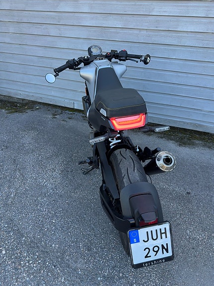 Husqvarna Vitpilen 401 7 of 7