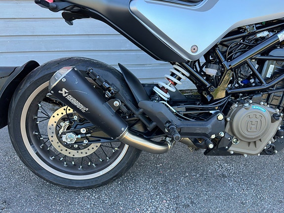 Husqvarna Vitpilen 401 3 of 7