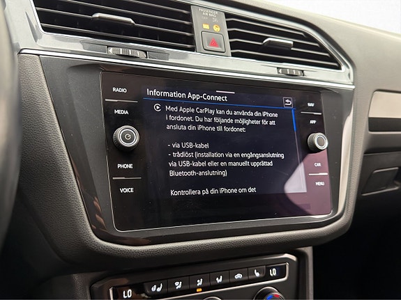 Volkswagen Tiguan Allspace 17 of 26