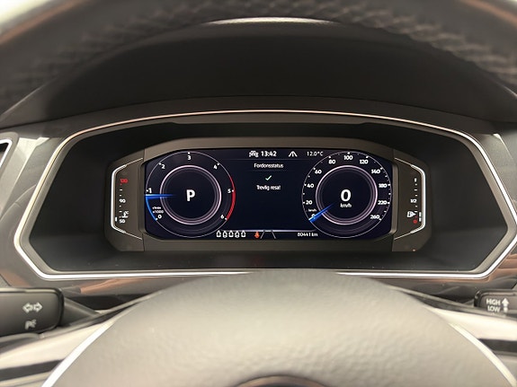 Volkswagen Tiguan Allspace 14 of 26