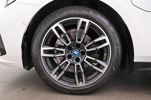 BMW 530e 27 of 27