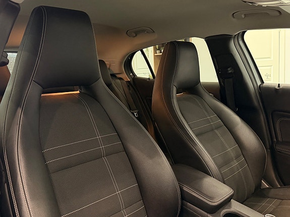 Mercedes-Benz GLA200 17 of 26