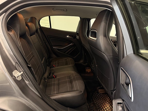 Mercedes-Benz GLA200 15 of 26
