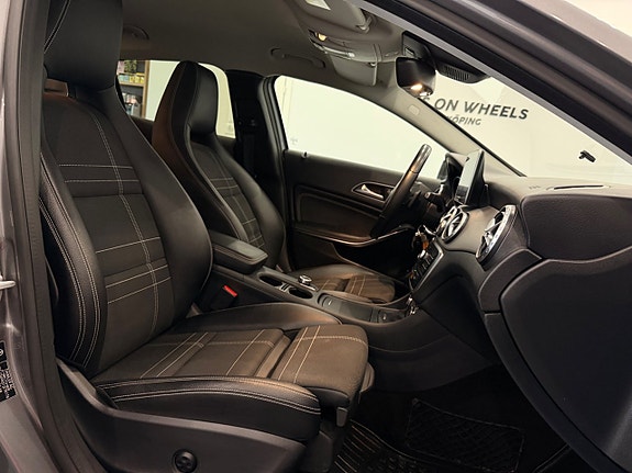 Mercedes-Benz GLA200 13 of 26