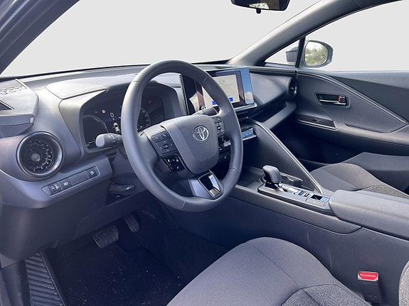 Toyota C-HR 10 of 13