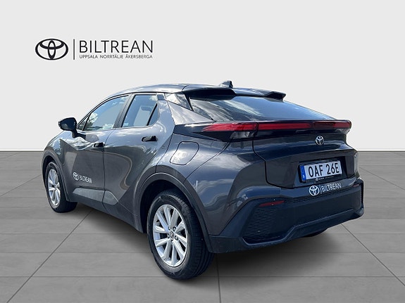 Toyota C-HR 4 of 13
