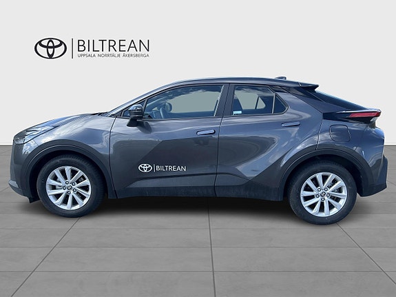 Toyota C-HR 3 of 13