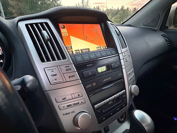 Lexus RX400h 13 of 20