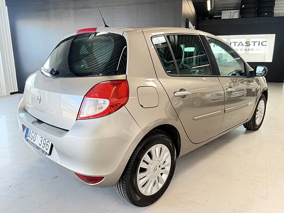 Renault Clio 7 of 18