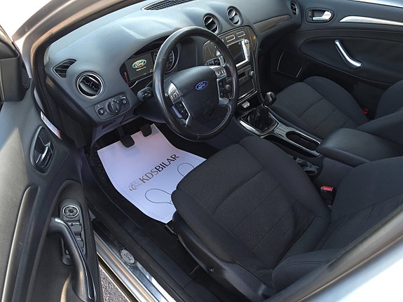 Ford Mondeo 9 of 12