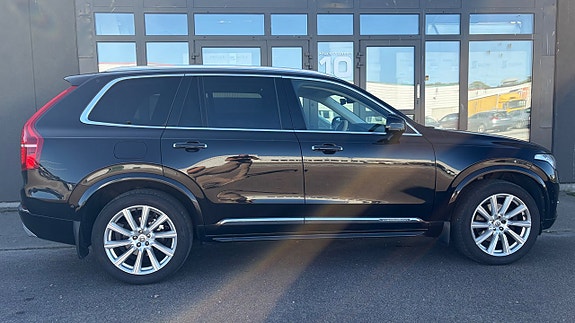 Volvo XC90 6 of 22