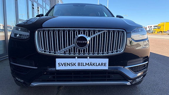 Volvo XC90 8 of 22