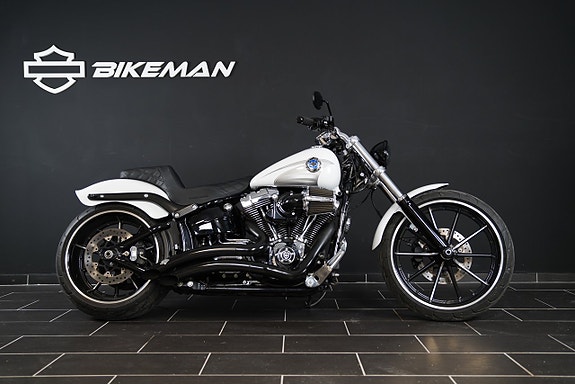 Harley-Davidson FXSB Breakout Vance & Hines 3 of 14