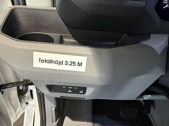 Volkswagen Crafter 17 of 19