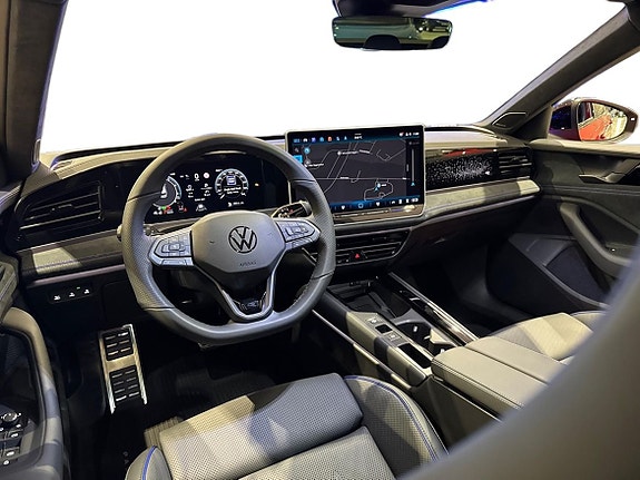 Volkswagen Passat 8 of 27
