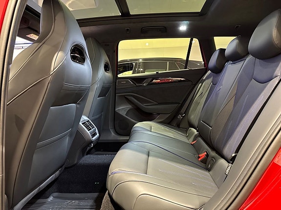 Volkswagen Passat 21 of 27