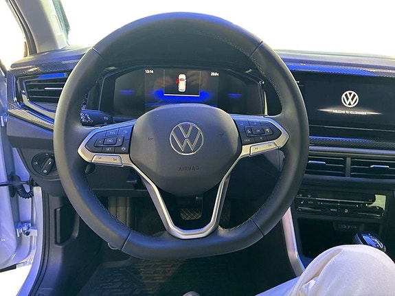 Volkswagen Polo 8 of 11