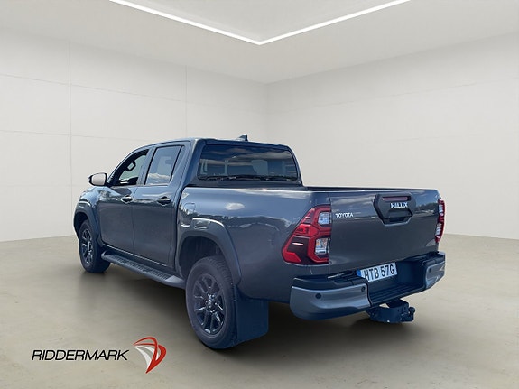 Toyota HiLux 7 of 30
