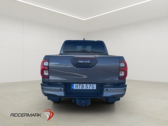 Toyota HiLux 8 of 30