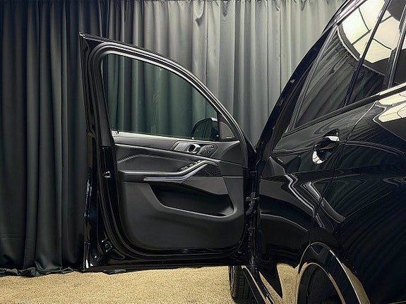BMW X7 16 of 30