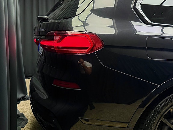 BMW X7 9 of 30