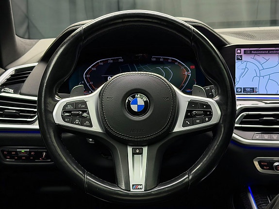 BMW X7 24 of 30