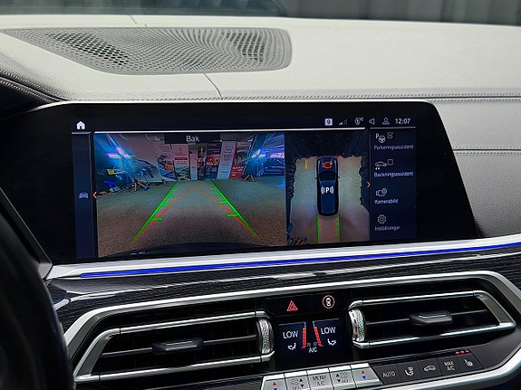 BMW X7 29 of 30