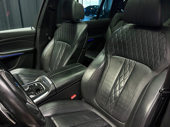 BMW X7 19 of 30