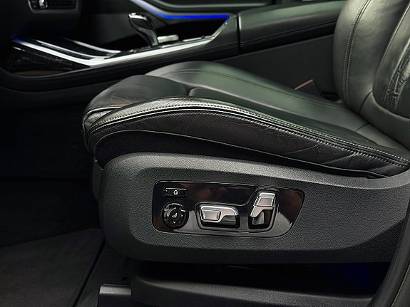BMW X7 18 of 30