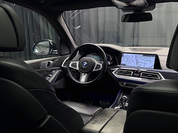BMW X7 23 of 30
