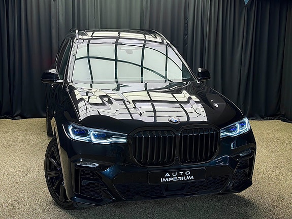 BMW X7 2 of 30