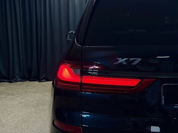 BMW X7 15 of 30