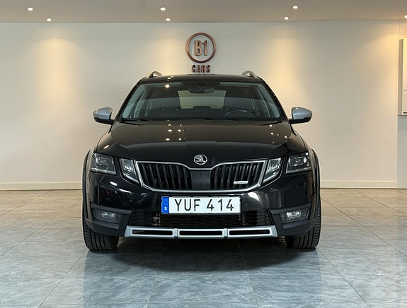 Skoda Octavia Scout 6 of 23