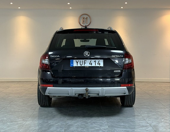 Skoda Octavia Scout 7 of 23