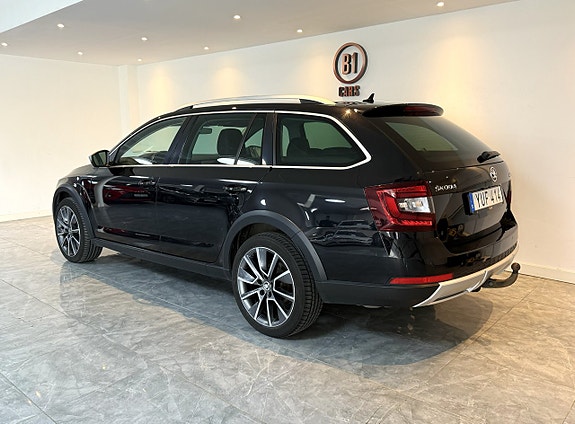Skoda Octavia Scout 3 of 23