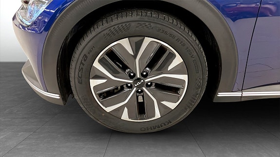 Kia EV6 9 of 15
