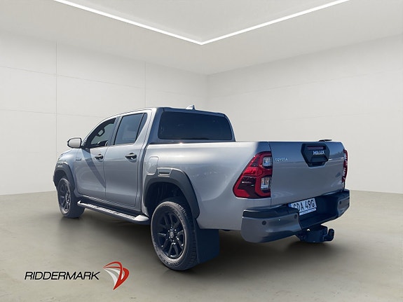 Toyota HiLux 7 of 30