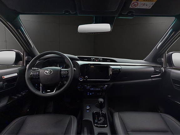 Toyota HiLux 15 of 30