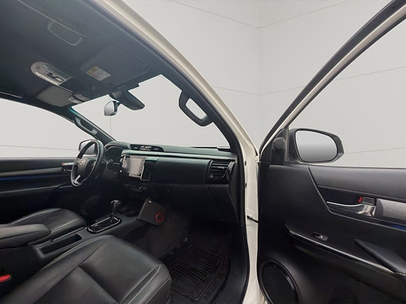 Toyota HiLux 29 of 30