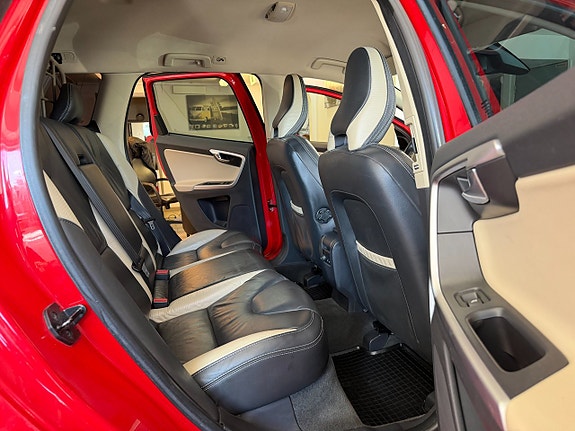 Volvo XC60 22 of 27